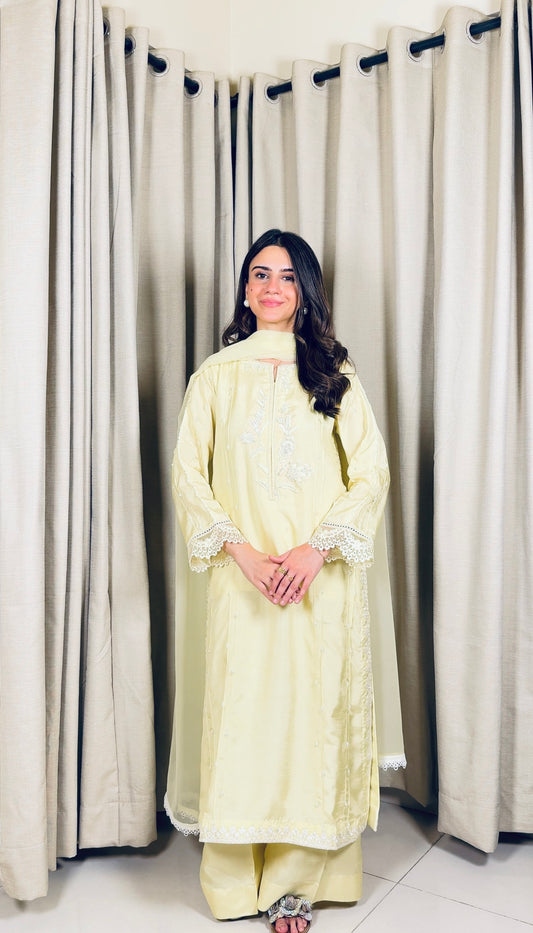 Butter Lime (hand embalished)