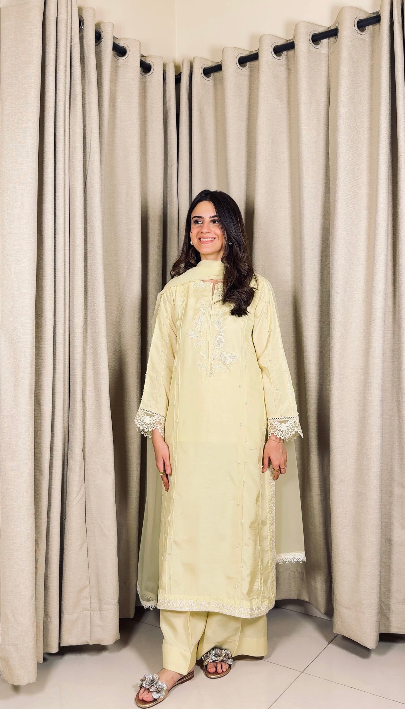 Butter Lime (hand embalished)