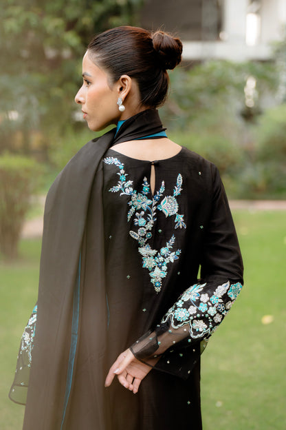 Zarminay (black with teals)