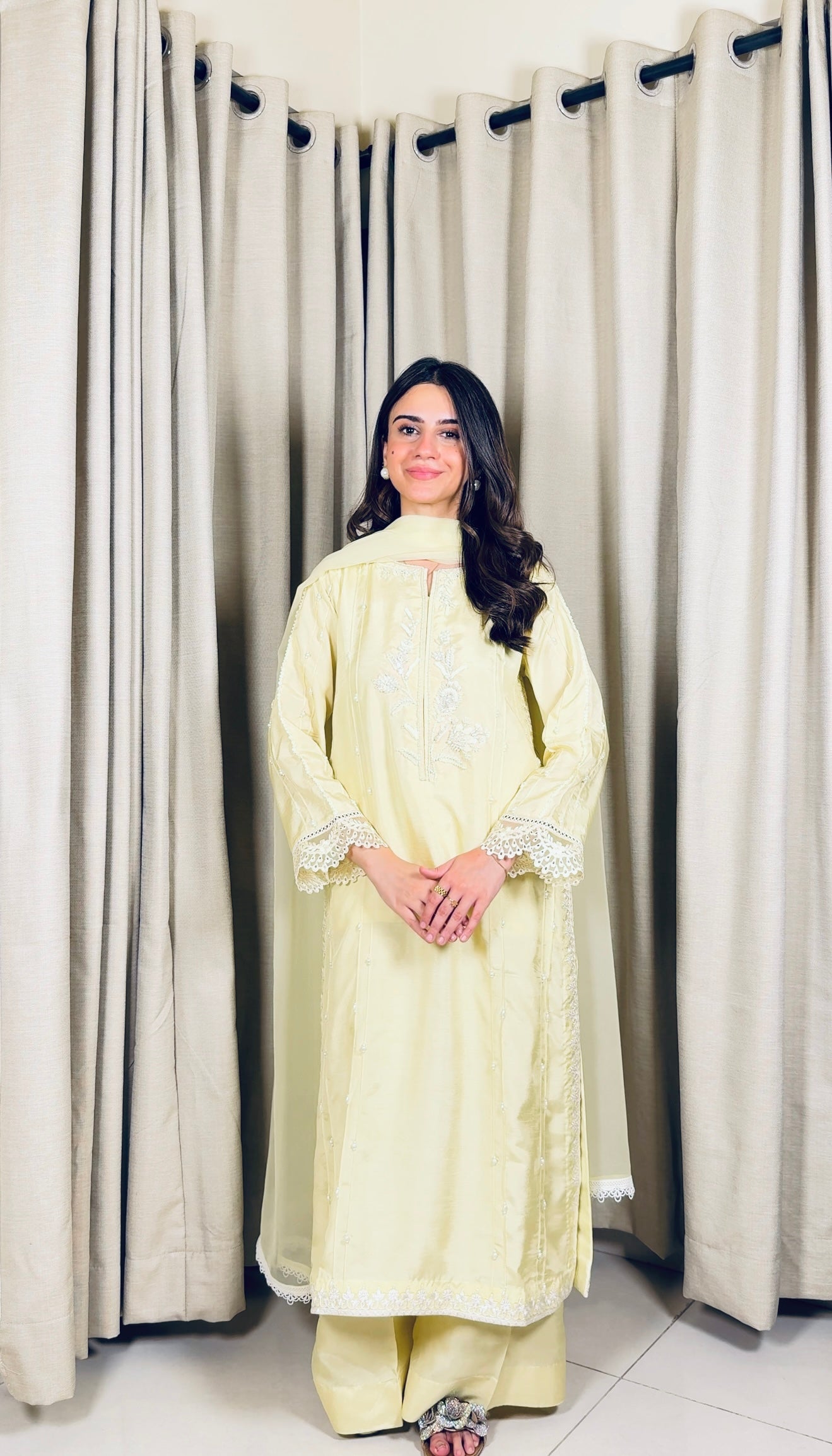 Butter Lime (hand embalished)