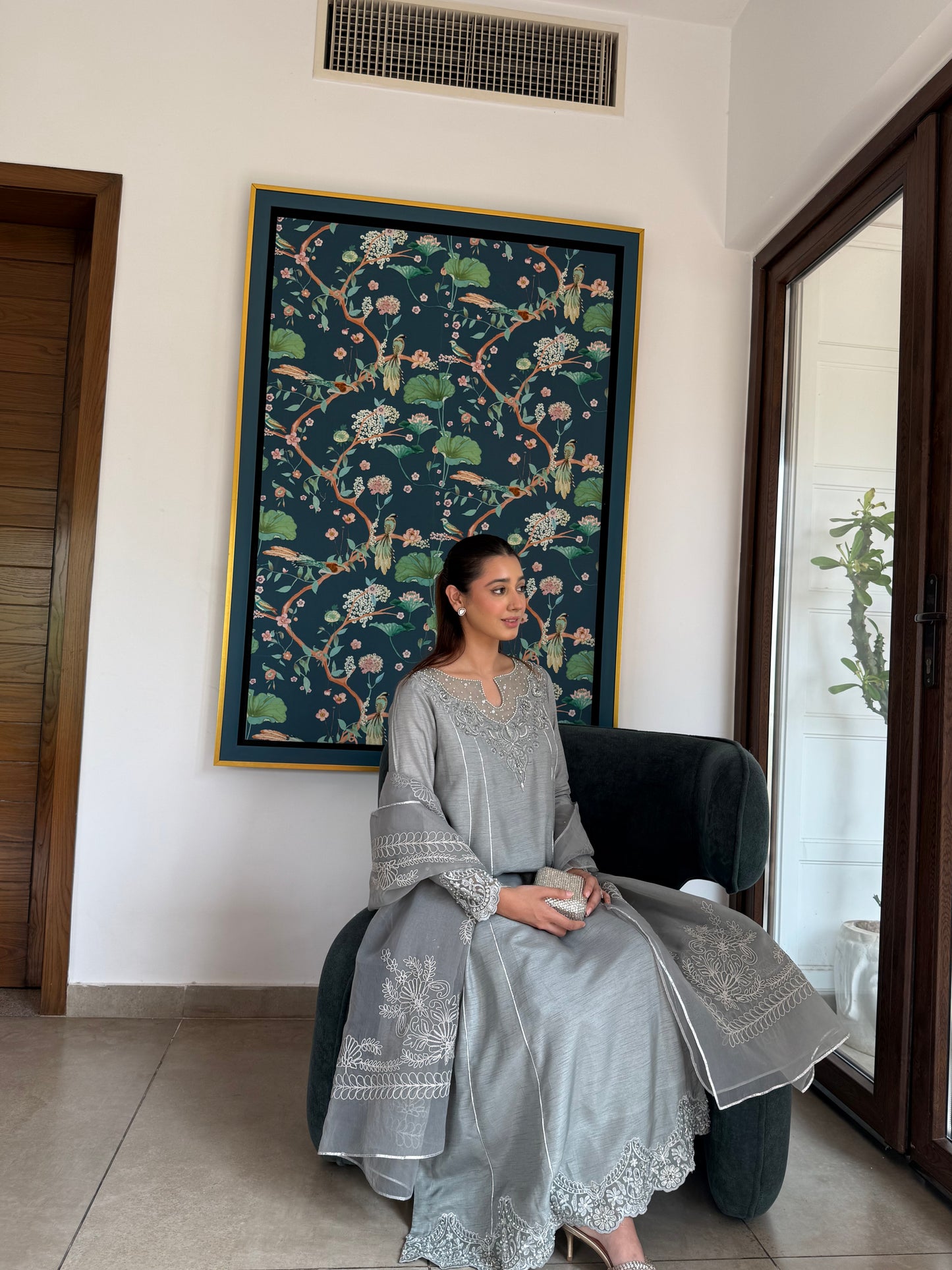 Steel grey (kalli'daarr).