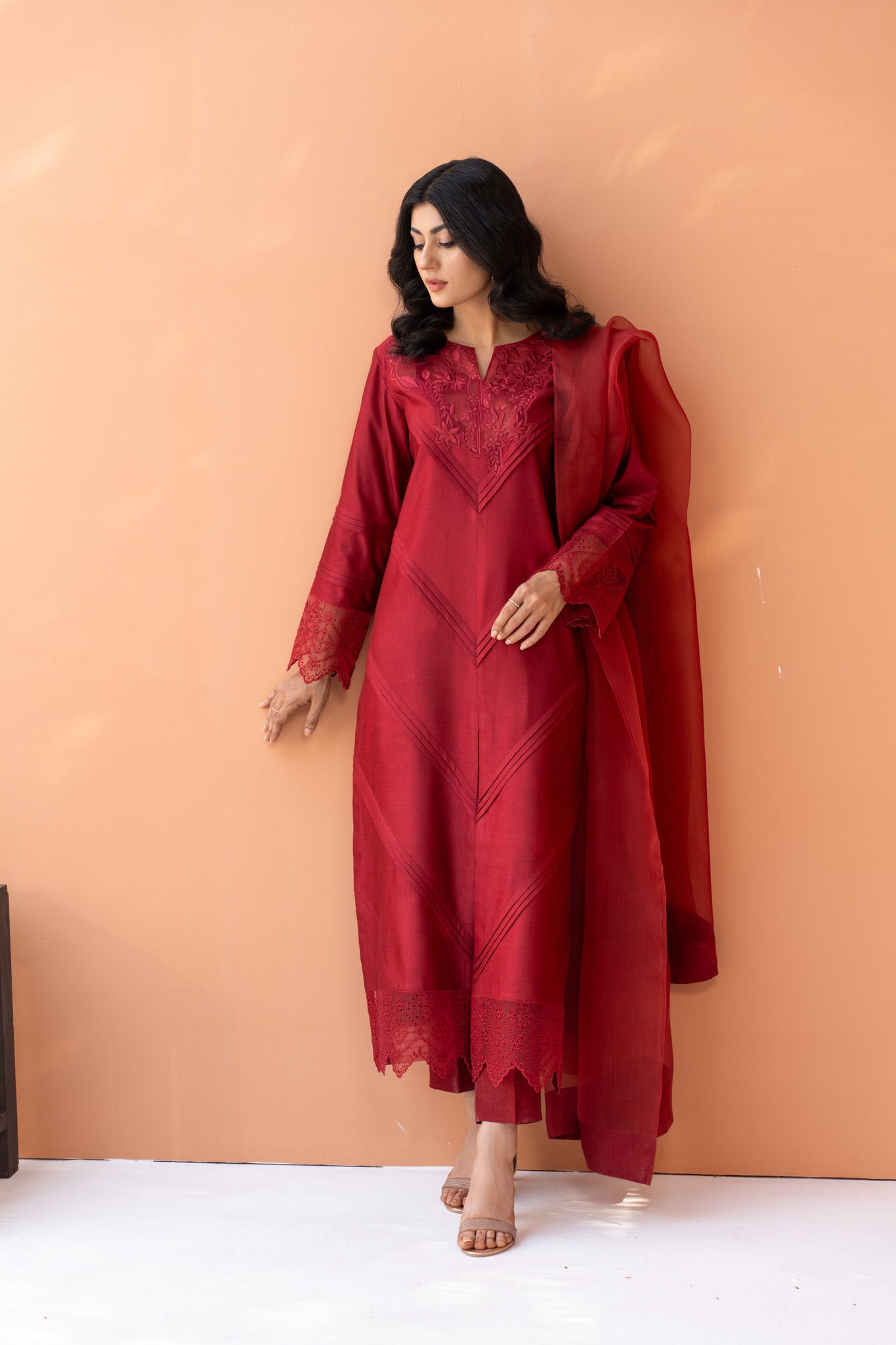 Unmixed Deep Solid Red