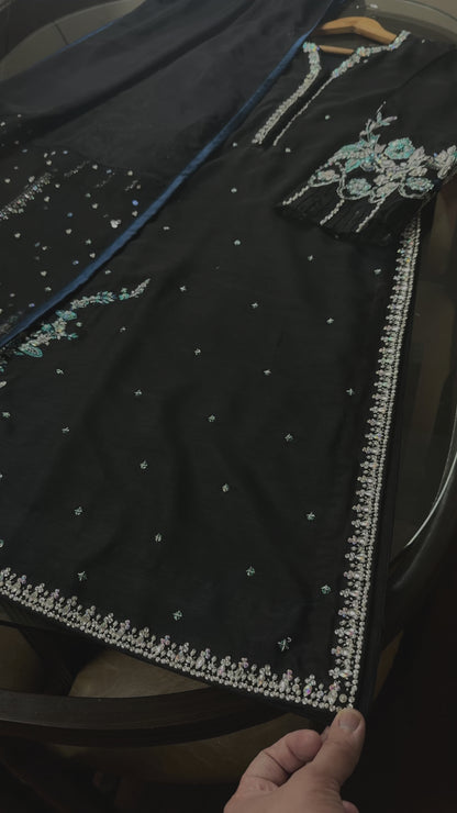 Zarminay (black with teals)